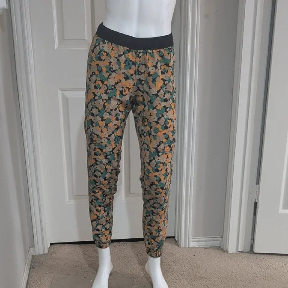 The North Face Women's Floral Joggers in an Earthy Floral Pattern size XS
